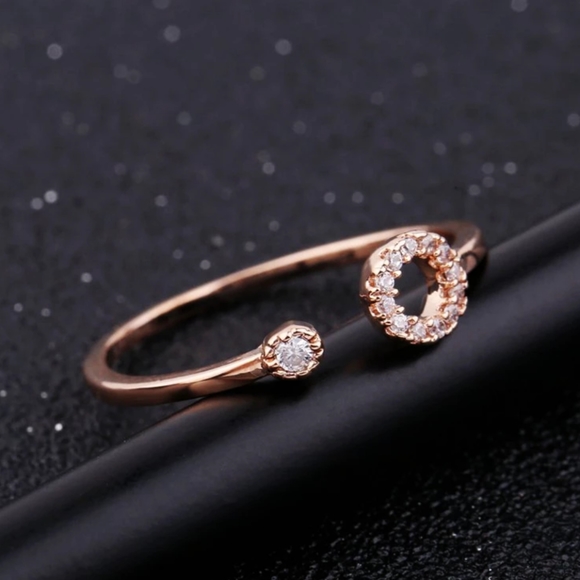 NEW 18k Rose Gold Diamond Circle Adjustable Ring - Picture 3 of 6